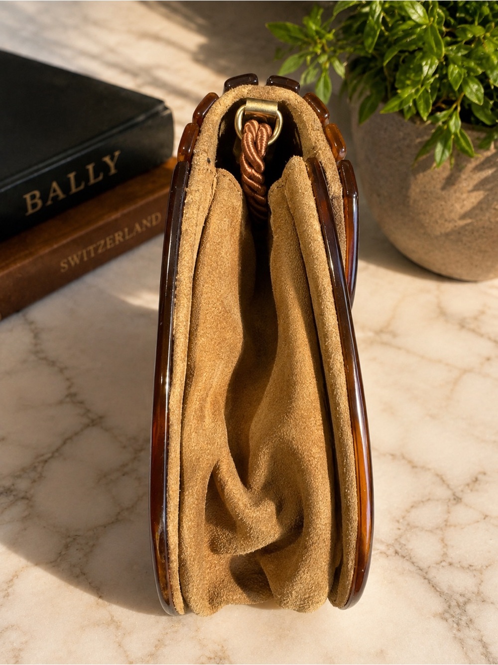 Vintage | Bally Brown Suede Lucite Acrylic Accordion Crossbody Bag | Rare - Picture 10 of 14